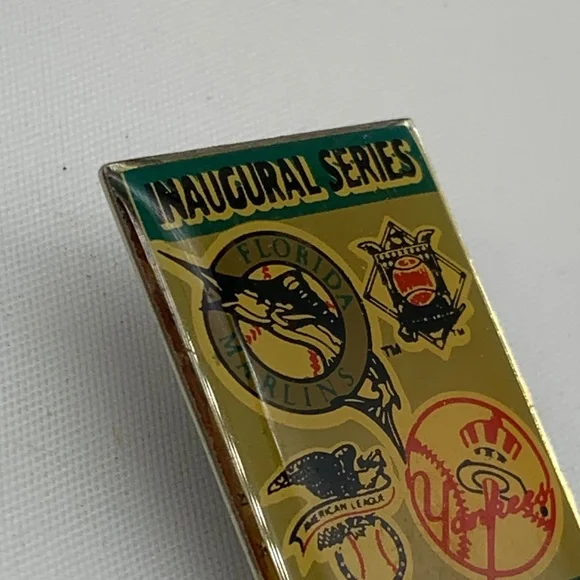 Vintage 1997 Marlins Yankees Inaugural Series Play Offs Lapel Pin - Picture 4 of 8
